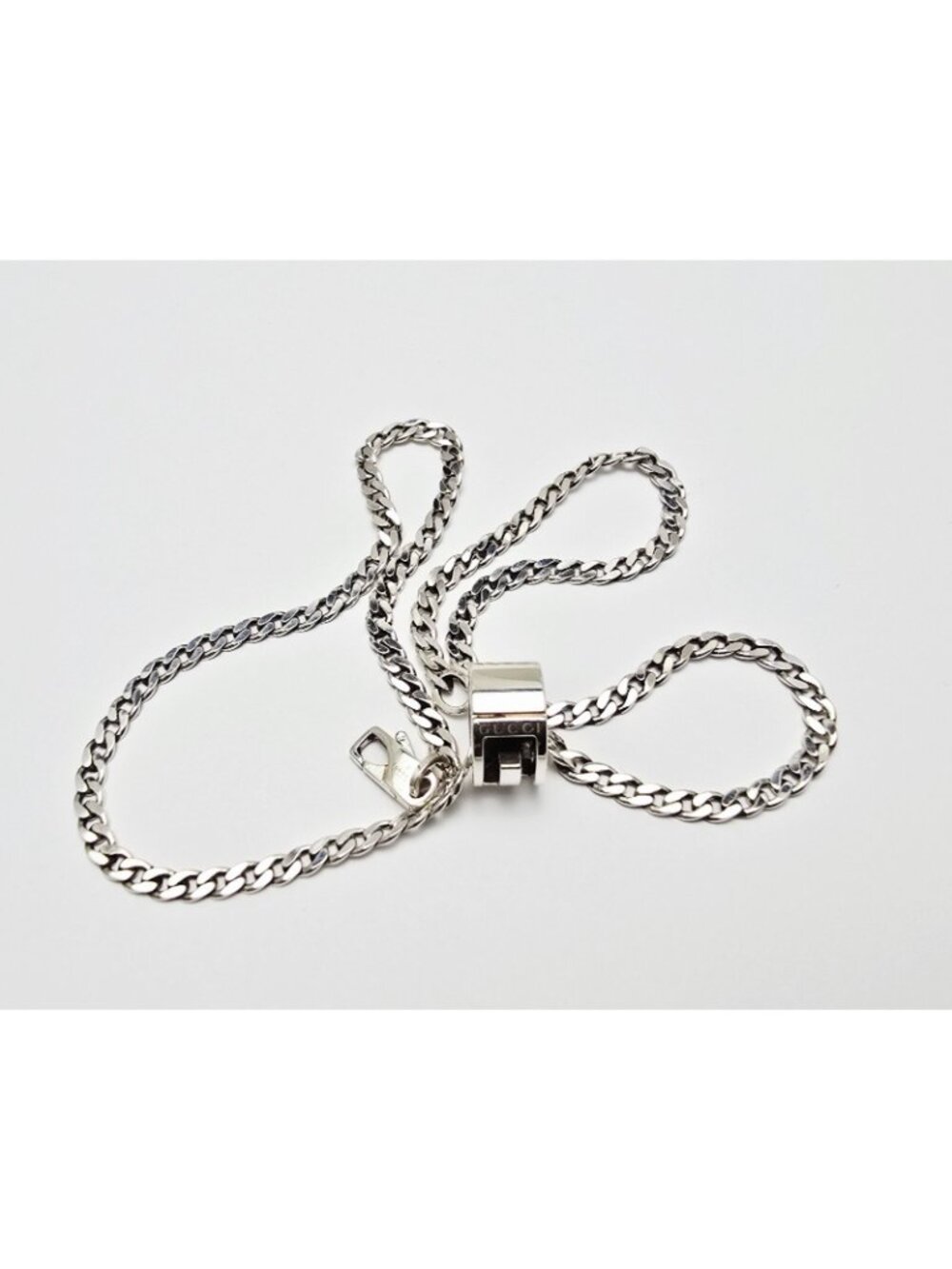 Gucci G Cut Out Round Circle Sterling Silver Charm Pendant Curb Chain Necklace - Picture 6 of 16